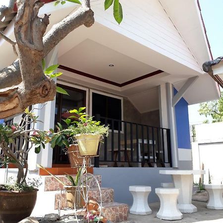 Appartement Poopreaw Koh Larn Extérieur photo
