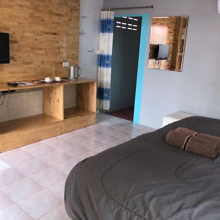 Appartement Poopreaw Koh Larn Extérieur photo