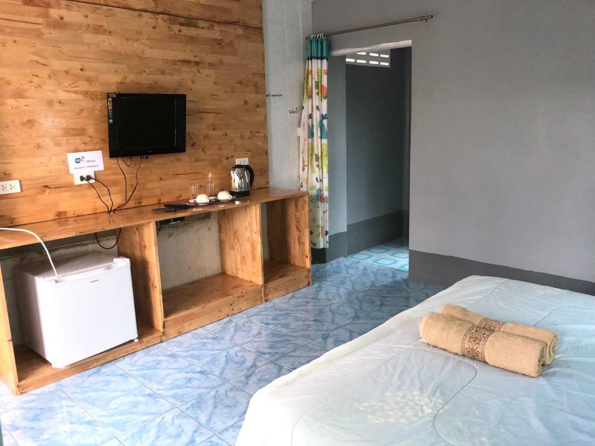 Appartement Poopreaw Koh Larn Extérieur photo