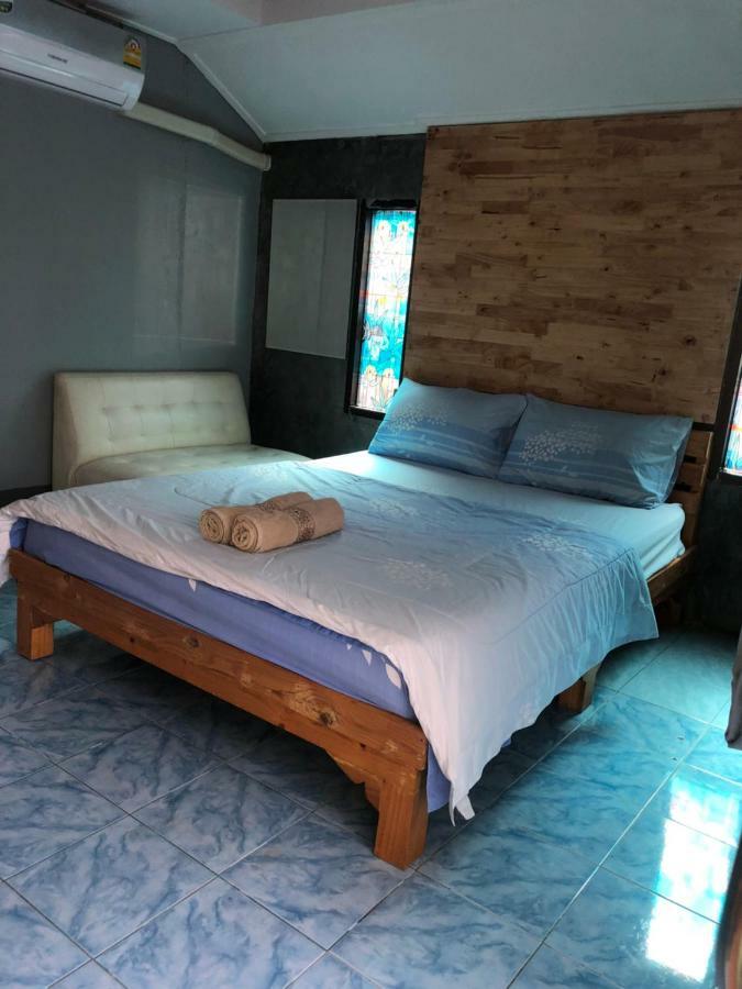 Appartement Poopreaw Koh Larn Extérieur photo