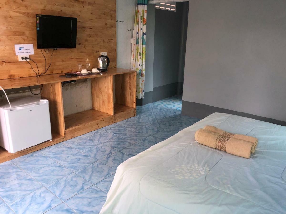 Appartement Poopreaw Koh Larn Extérieur photo