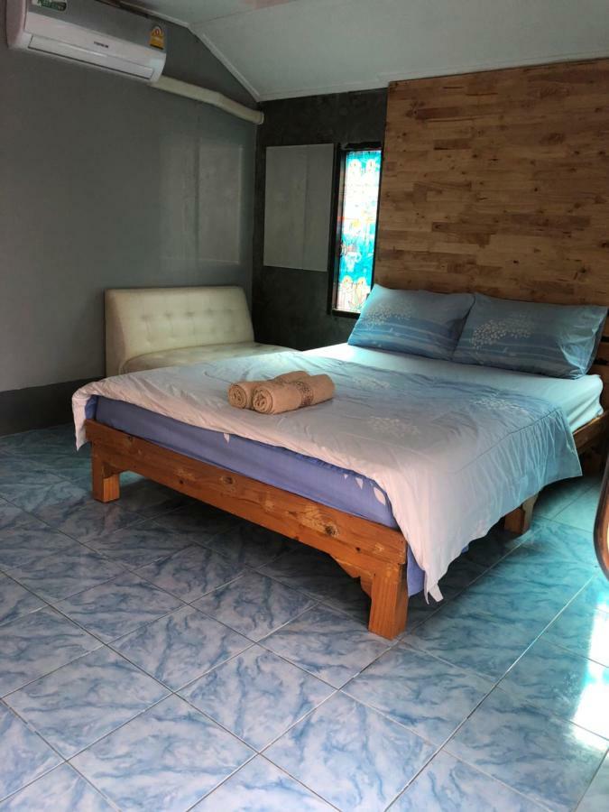 Appartement Poopreaw Koh Larn Extérieur photo