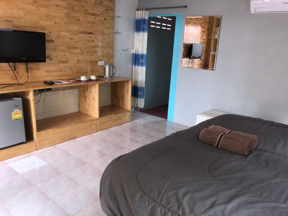 Appartement Poopreaw Koh Larn Extérieur photo